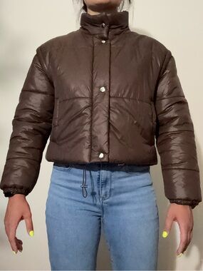 PrettyLittleThing Chocolate Brown Cropped Puffer Jacket (removable arms)